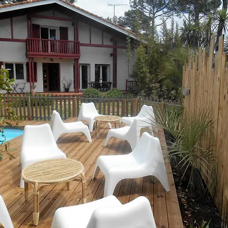 Maysoe Chambres D'hotes Bed & Breakfast *